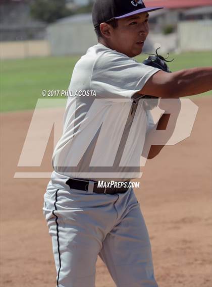 Thumbnail 3 in Glendale vs Hoover photogallery.