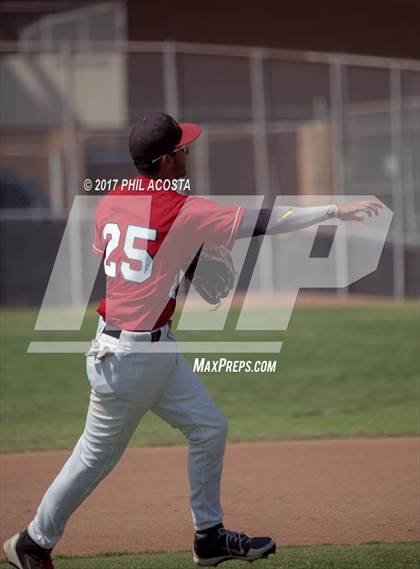 Thumbnail 1 in Glendale vs Hoover photogallery.