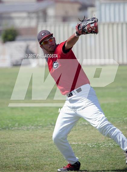 Thumbnail 2 in Glendale vs Hoover photogallery.