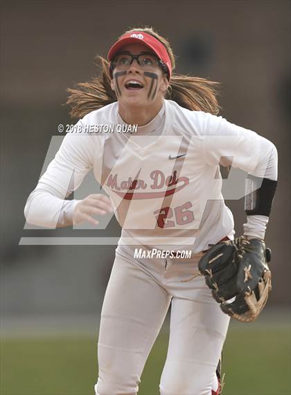 Thumbnail 1 in Mater Dei vs. Edison (Alan Dugard Classic) photogallery.