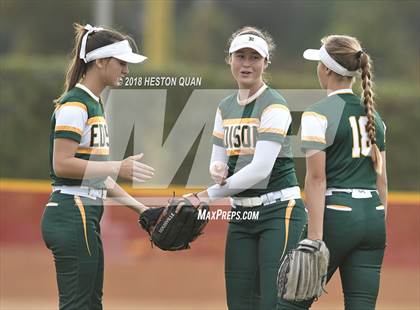 Thumbnail 1 in Mater Dei vs. Edison (Alan Dugard Classic) photogallery.