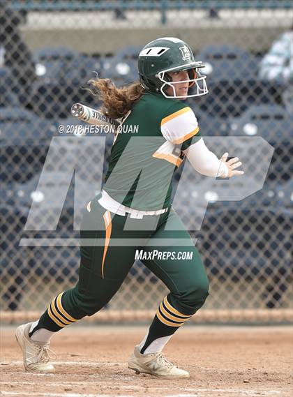 Thumbnail 3 in Mater Dei vs. Edison (Alan Dugard Classic) photogallery.