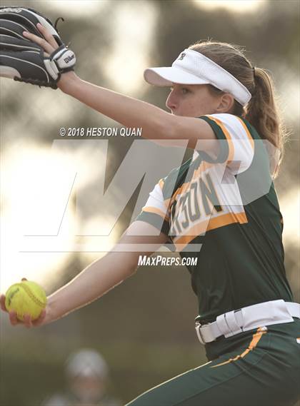 Thumbnail 1 in Mater Dei vs. Edison (Alan Dugard Classic) photogallery.