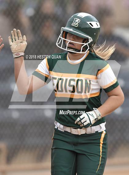 Thumbnail 1 in Mater Dei vs. Edison (Alan Dugard Classic) photogallery.