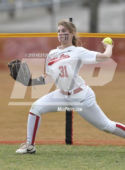 Thumbnail 3 in Mater Dei vs. Edison (Alan Dugard Classic) photogallery.