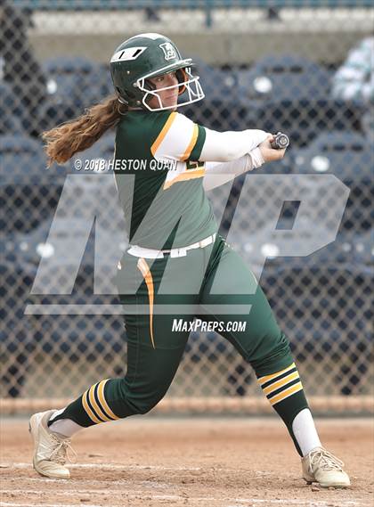 Thumbnail 2 in Mater Dei vs. Edison (Alan Dugard Classic) photogallery.