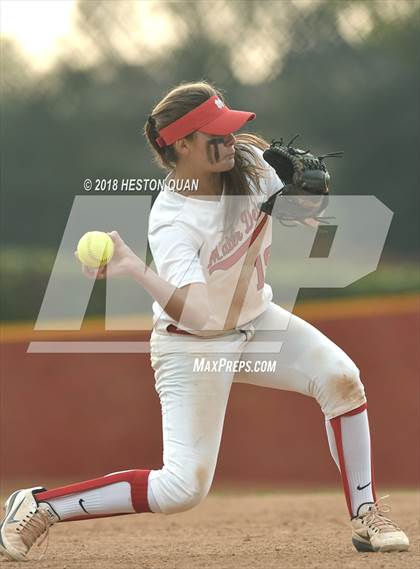 Thumbnail 3 in Mater Dei vs. Edison (Alan Dugard Classic) photogallery.