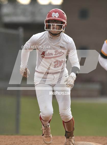 Thumbnail 2 in Mater Dei vs. Edison (Alan Dugard Classic) photogallery.