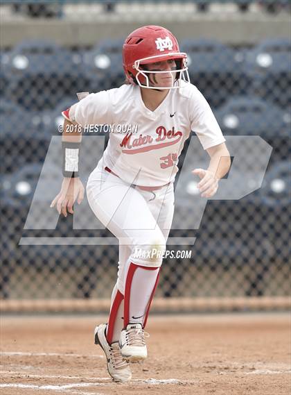 Thumbnail 1 in Mater Dei vs. Edison (Alan Dugard Classic) photogallery.