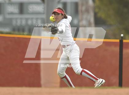 Thumbnail 3 in Mater Dei vs. Edison (Alan Dugard Classic) photogallery.