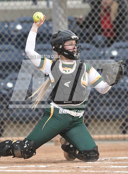 Thumbnail 1 in Mater Dei vs. Edison (Alan Dugard Classic) photogallery.