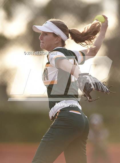 Thumbnail 1 in Mater Dei vs. Edison (Alan Dugard Classic) photogallery.