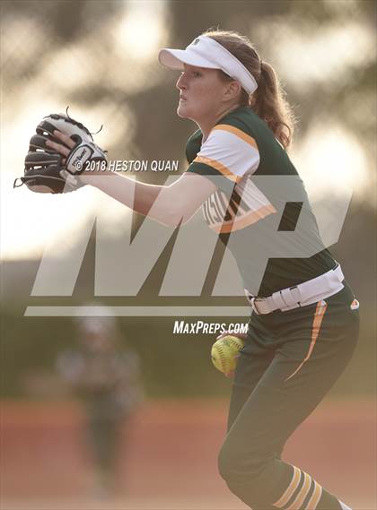 Thumbnail 3 in Mater Dei vs. Edison (Alan Dugard Classic) photogallery.