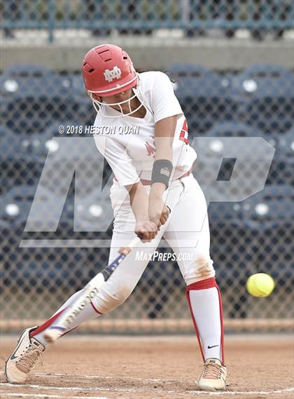Thumbnail 2 in Mater Dei vs. Edison (Alan Dugard Classic) photogallery.