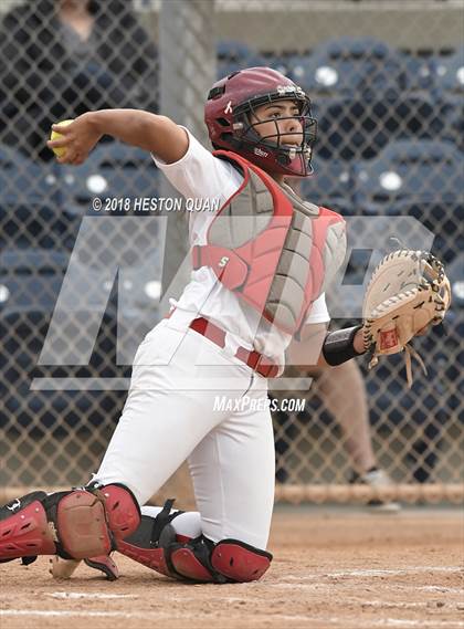 Thumbnail 2 in Mater Dei vs. Edison (Alan Dugard Classic) photogallery.