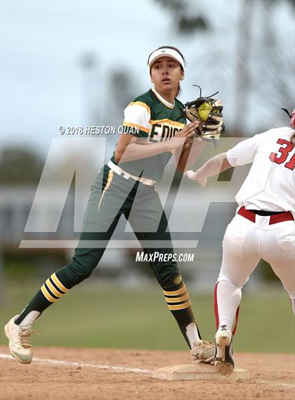 Thumbnail 2 in Mater Dei vs. Edison (Alan Dugard Classic) photogallery.