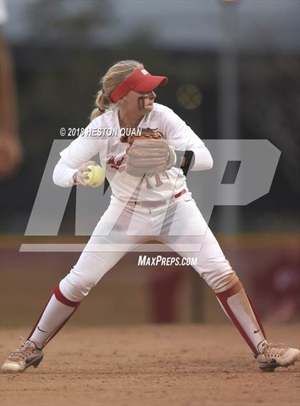 Thumbnail 3 in Mater Dei vs. Edison (Alan Dugard Classic) photogallery.