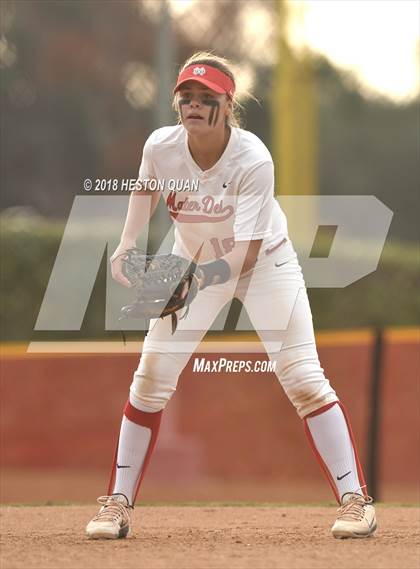 Thumbnail 1 in Mater Dei vs. Edison (Alan Dugard Classic) photogallery.