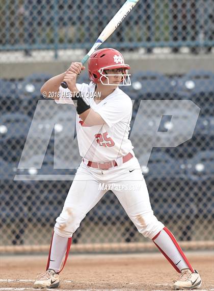 Thumbnail 3 in Mater Dei vs. Edison (Alan Dugard Classic) photogallery.