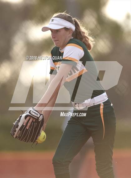 Thumbnail 2 in Mater Dei vs. Edison (Alan Dugard Classic) photogallery.