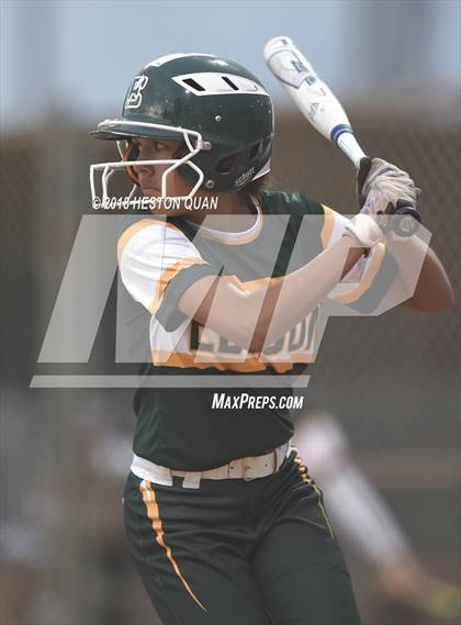 Thumbnail 2 in Mater Dei vs. Edison (Alan Dugard Classic) photogallery.