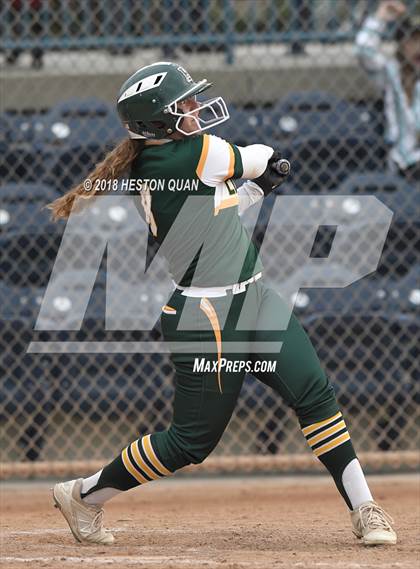 Thumbnail 2 in Mater Dei vs. Edison (Alan Dugard Classic) photogallery.
