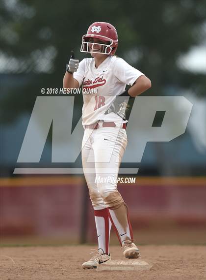 Thumbnail 1 in Mater Dei vs. Edison (Alan Dugard Classic) photogallery.