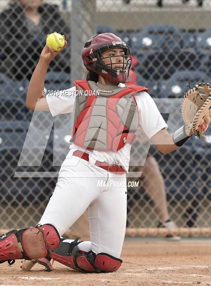 Thumbnail 1 in Mater Dei vs. Edison (Alan Dugard Classic) photogallery.