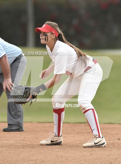 Thumbnail 3 in Mater Dei vs. Edison (Alan Dugard Classic) photogallery.