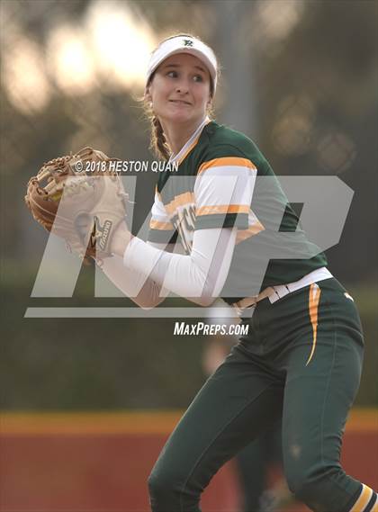 Thumbnail 3 in Mater Dei vs. Edison (Alan Dugard Classic) photogallery.