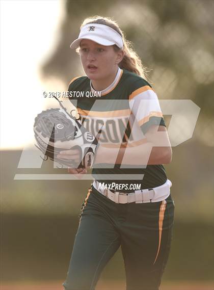 Thumbnail 1 in Mater Dei vs. Edison (Alan Dugard Classic) photogallery.