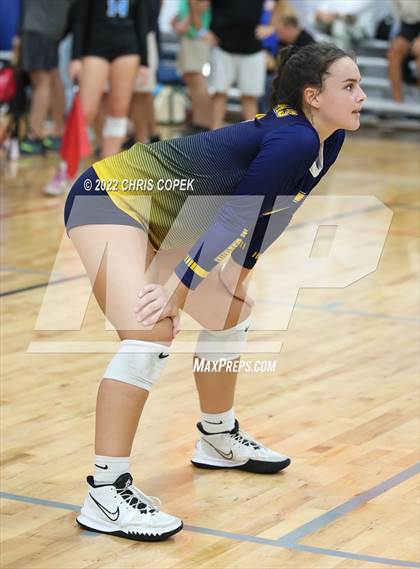 Thumbnail 3 in Winter Haven vs South Fork (Nike Tournament of Champions) photogallery.