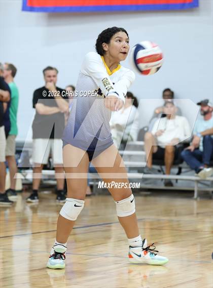 Thumbnail 2 in Winter Haven vs South Fork (Nike Tournament of Champions) photogallery.