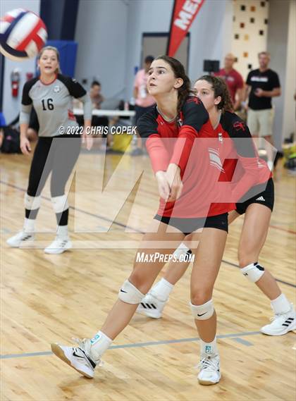 Thumbnail 2 in Winter Haven vs South Fork (Nike Tournament of Champions) photogallery.