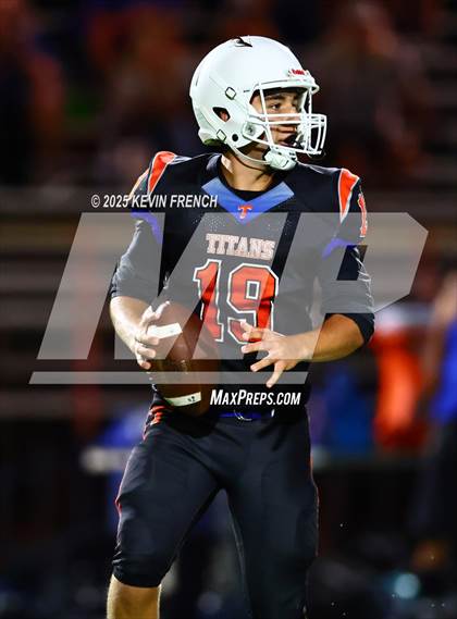 Thumbnail 1 in FR: Valley Christian @ Thunderbird photogallery.