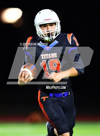 Thumbnail 2 in FR: Valley Christian @ Thunderbird photogallery.