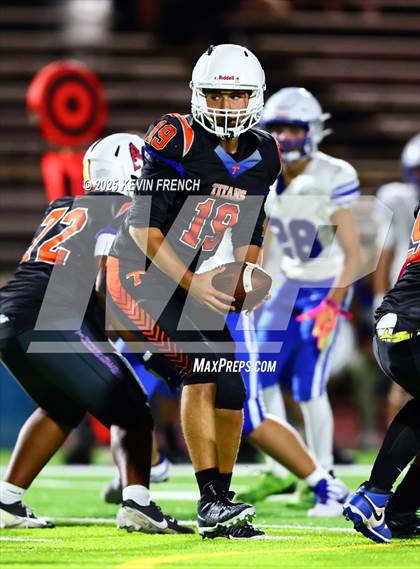 Thumbnail 3 in FR: Valley Christian @ Thunderbird photogallery.
