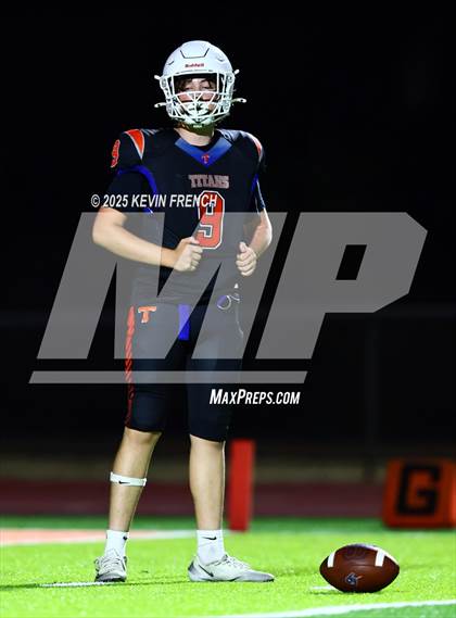 Thumbnail 3 in FR: Valley Christian @ Thunderbird photogallery.
