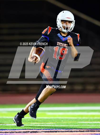 Thumbnail 2 in FR: Valley Christian @ Thunderbird photogallery.