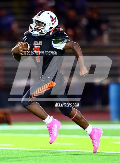 Thumbnail 3 in FR: Valley Christian @ Thunderbird photogallery.