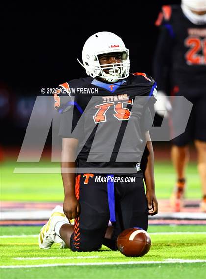 Thumbnail 3 in FR: Valley Christian @ Thunderbird photogallery.