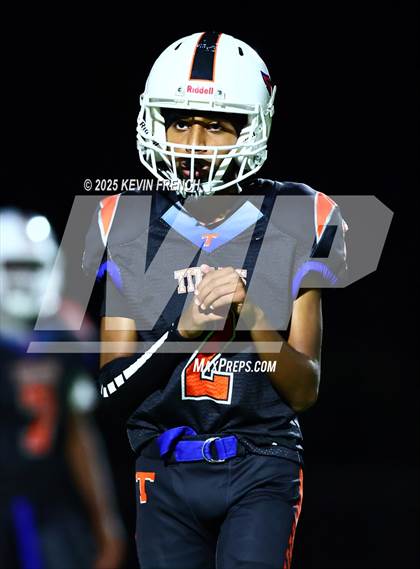 Thumbnail 1 in FR: Valley Christian @ Thunderbird photogallery.