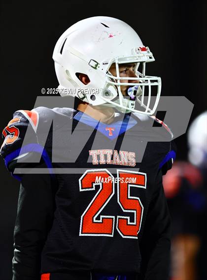 Thumbnail 2 in FR: Valley Christian @ Thunderbird photogallery.