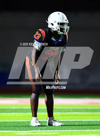 Thumbnail 3 in FR: Valley Christian @ Thunderbird photogallery.