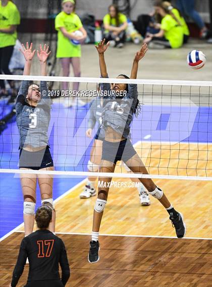 Thumbnail 2 in Palmer Ridge vs Lewis-Palmer (CHSAA 4A Final) photogallery.