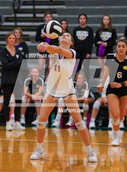 Thumbnail 2 in Speedway vs. Guerin Catholic (IHSAA 3A Regional Semi Final) photogallery.