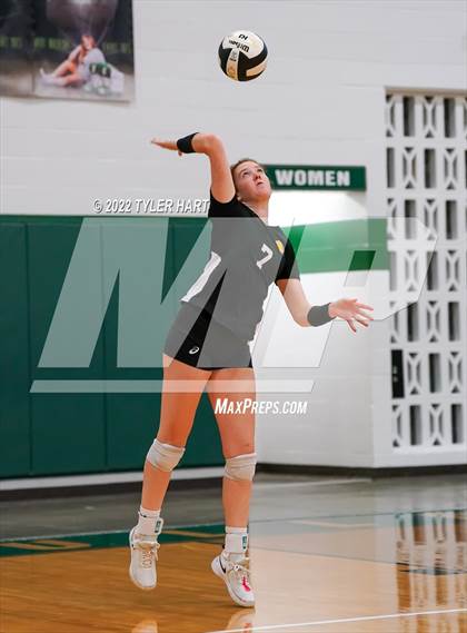 Thumbnail 3 in Speedway vs. Guerin Catholic (IHSAA 3A Regional Semi Final) photogallery.