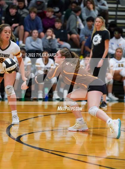 Thumbnail 2 in Speedway vs. Guerin Catholic (IHSAA 3A Regional Semi Final) photogallery.