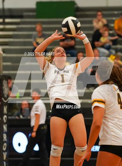Thumbnail 3 in Speedway vs. Guerin Catholic (IHSAA 3A Regional Semi Final) photogallery.