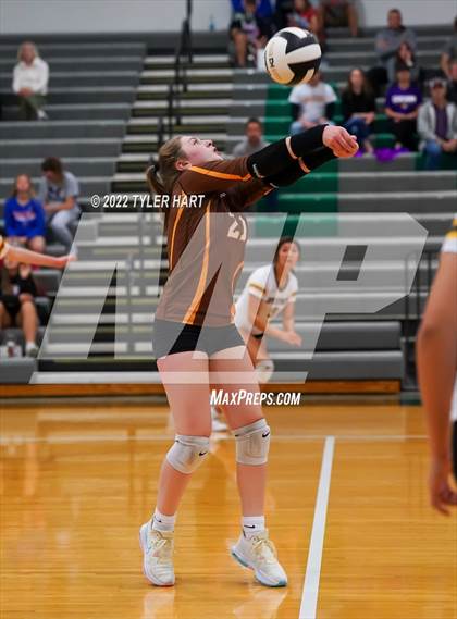 Thumbnail 3 in Speedway vs. Guerin Catholic (IHSAA 3A Regional Semi Final) photogallery.